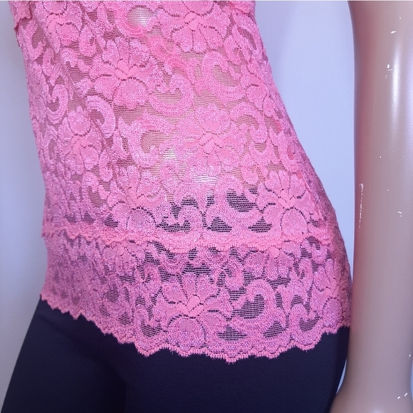 ❣️Marciano Pink Lace Cami Top❣️ - Picture 4 of 10